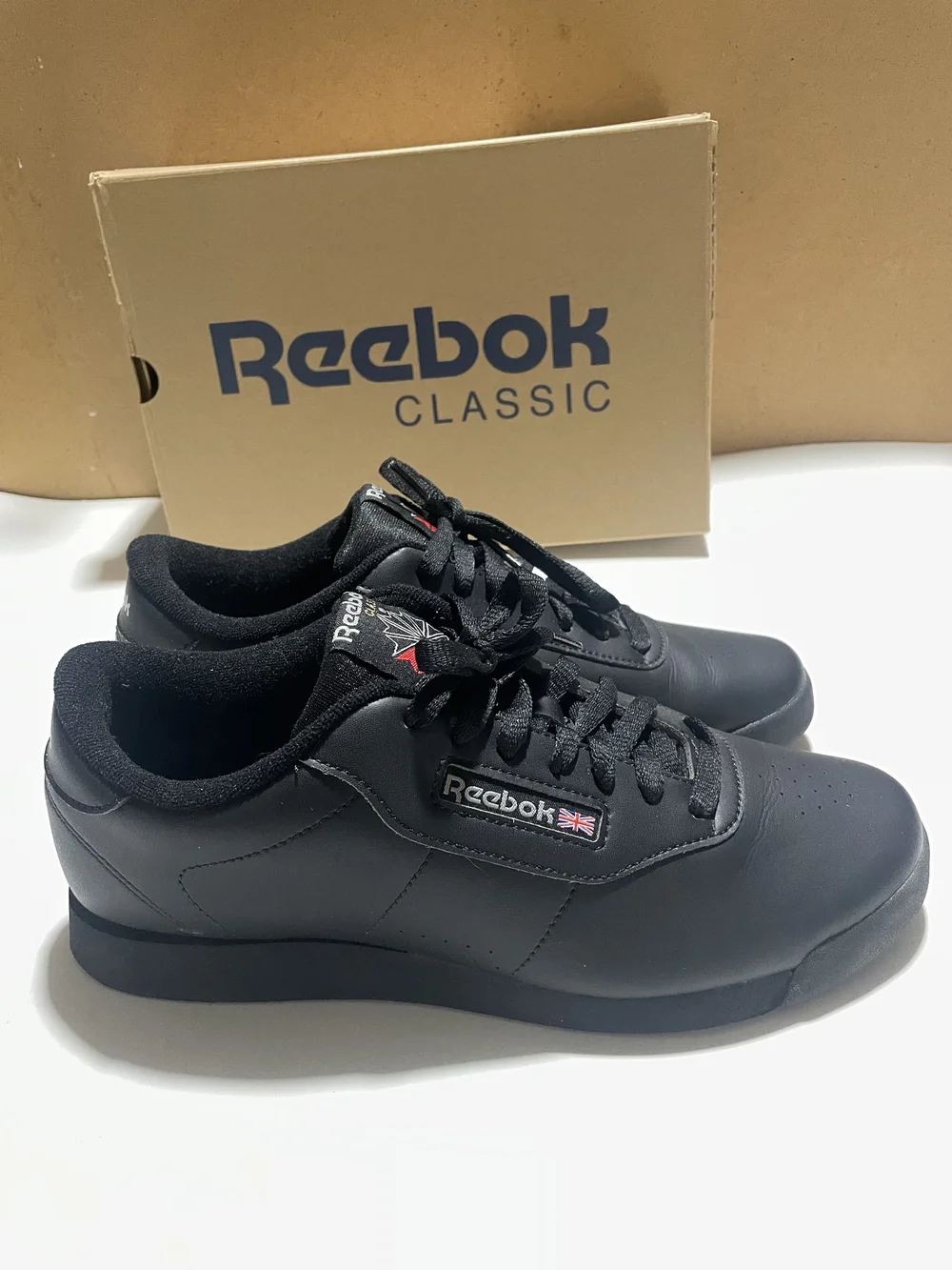 Reebok Classic Princess Womens Black Leather Sneakers Size 10